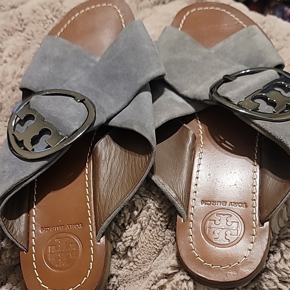 Tory Burch Gray Suede sandals, in Excellent condition! Like New